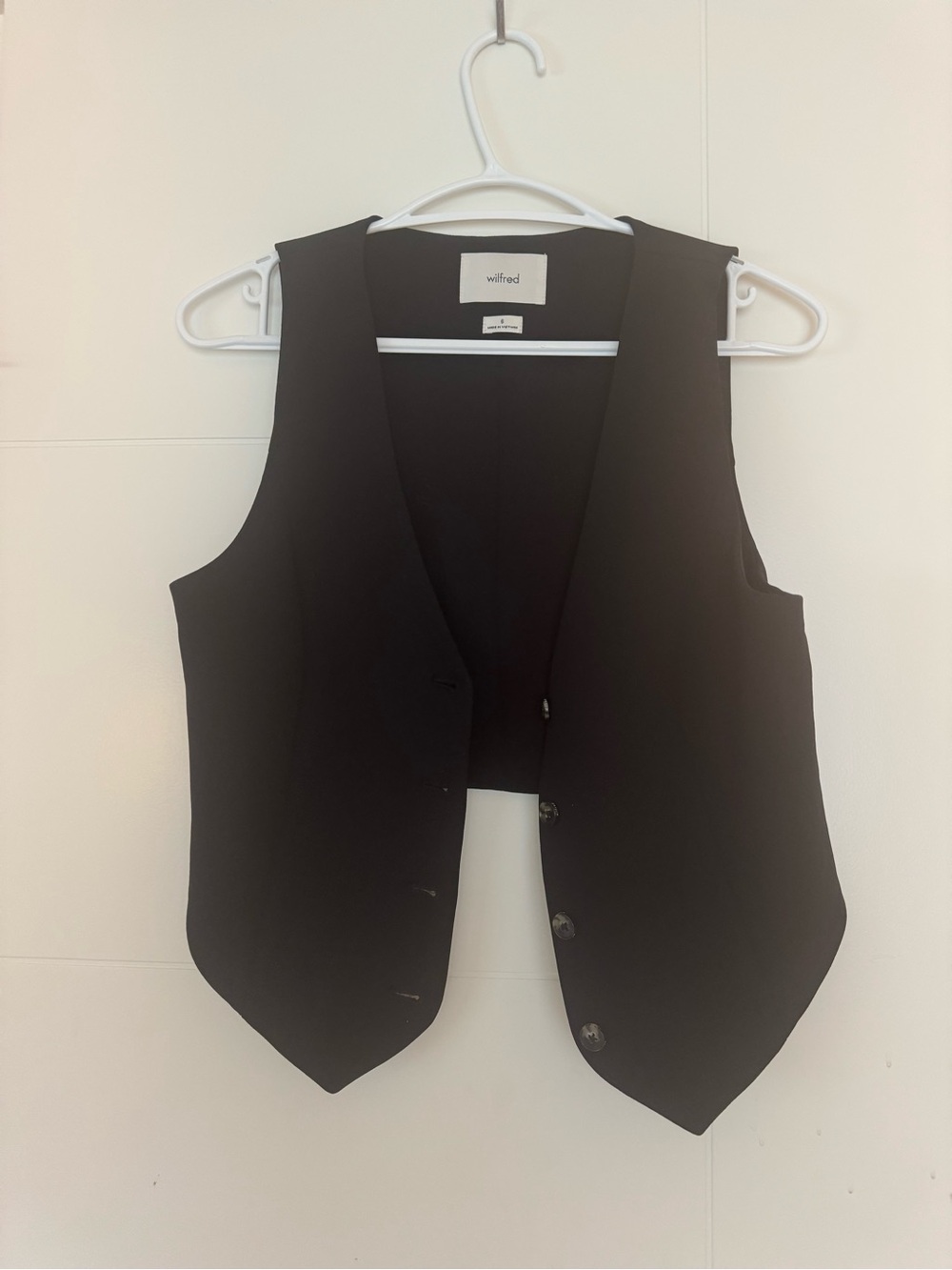 Wilfred Black Minimalist Labeled Vest - Picture 2 of 5
